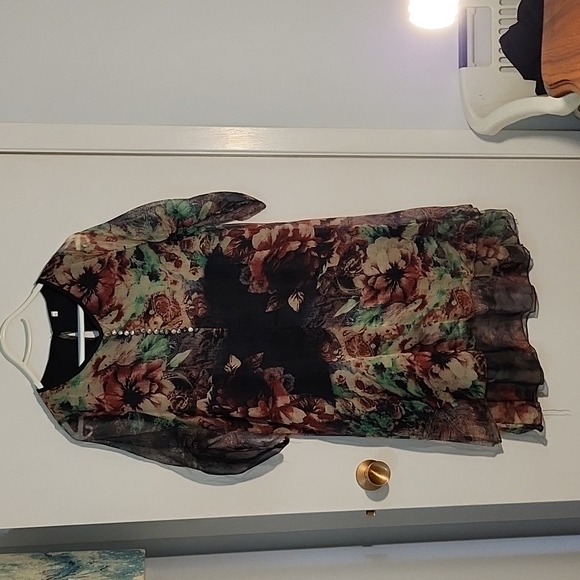 Ladies layered dress - Picture 2 of 2